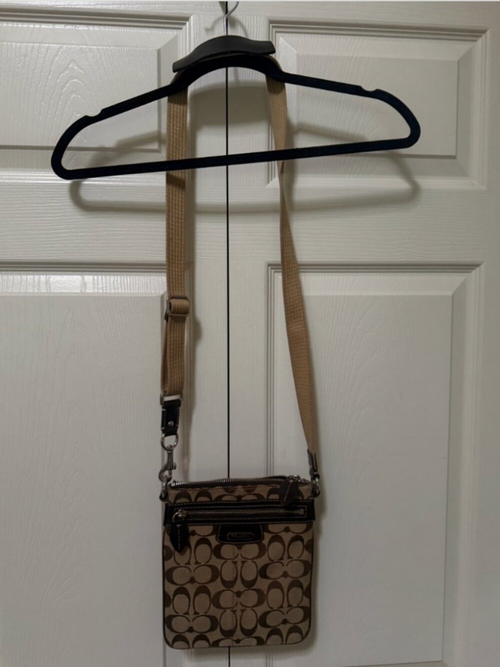 Coach Penelope Signature Swingpack Crossbody 42190 Brown Tan